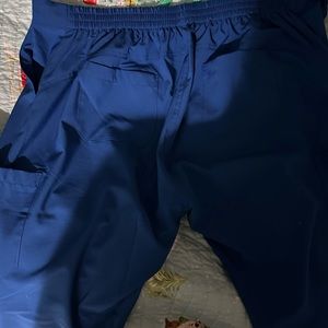 Mint brand scrub set